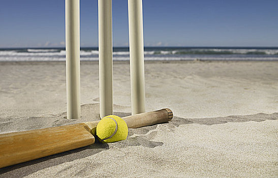 板球桩,球棒,海滩