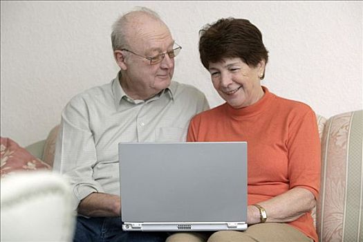 老年,夫妻,老人,笔记本电脑