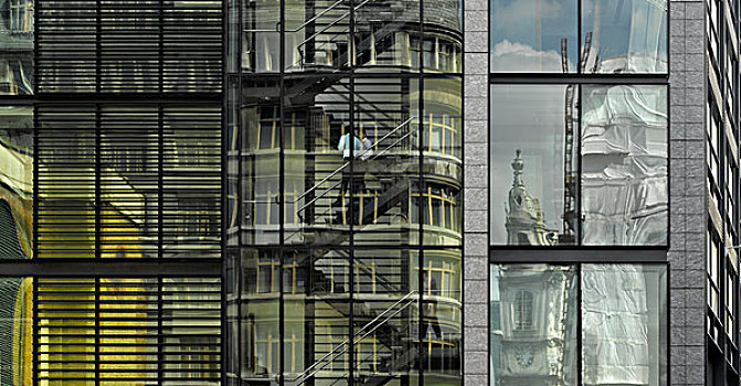 现代办公室,楼梯井,伦敦