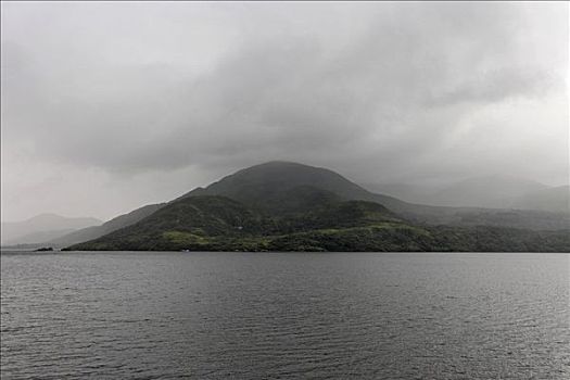 积雨云,上方,湖,基拉尼国家公园,爱尔兰