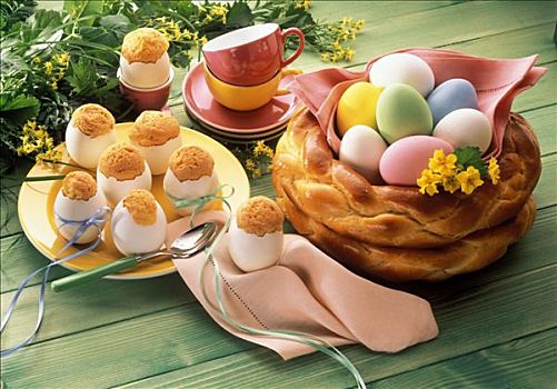 面包,复活节礼筐,松糕,蛋壳