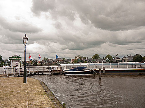 荷兰风车村码头