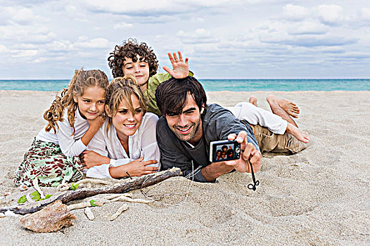 男人,拍照,家庭,数码相机,海滩