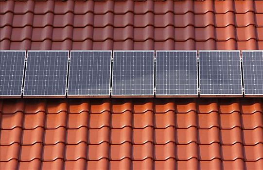 太阳能电池板,红色,瓦屋顶