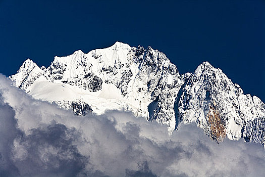 仰视,山脉,玉龙雪山,丽江,云南,中国