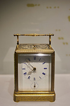 法国19世纪黄铜皮套钟