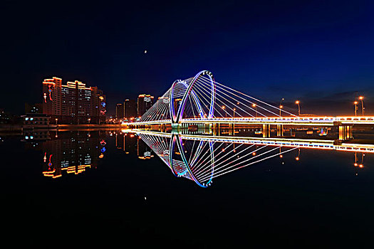 延吉市天池大桥夜景