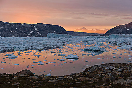 子夜太阳,冰,冰山,约翰,峡湾,格陵兰东部,格陵兰