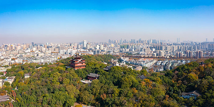 杭州市西湖吴山景区城隍阁秋色