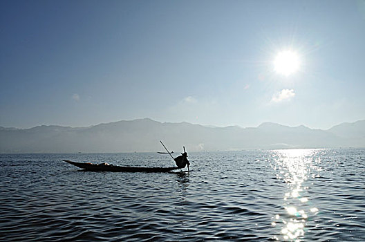 捕鱼,船,逆光,茵莱湖,缅甸,东南亚