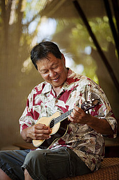 夏威夷,毛伊岛,男性,演奏,夏威夷四弦琴