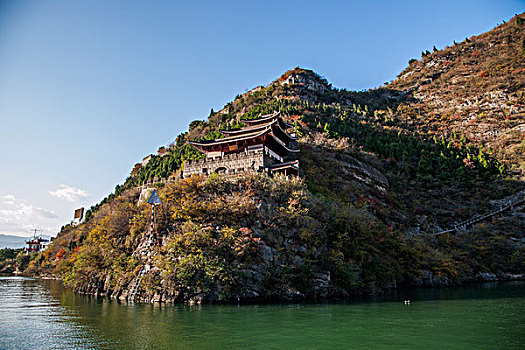 长江三峡瞿塘峡峡谷赤甲山赤甲楼