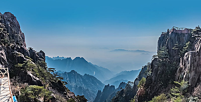 安徽省黄山市黄山风景区天海大峡谷自然景观