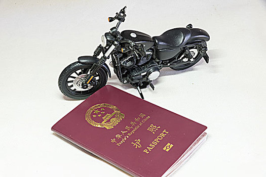 摩托车与护照