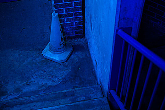 蓝色,楼梯