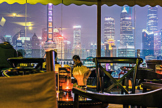 上海外滩餐厅风光