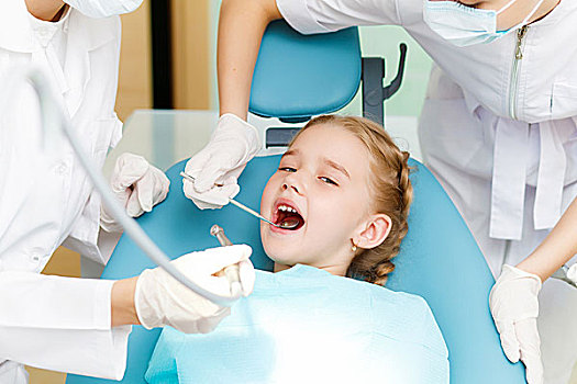 小女孩,坐,牙科诊所