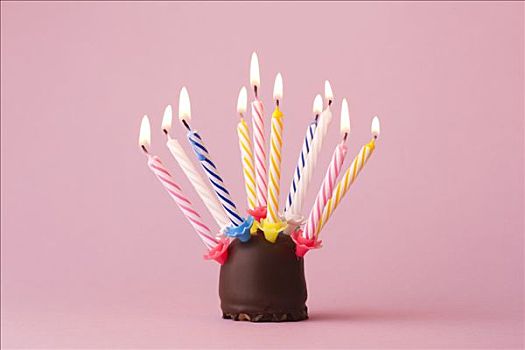 生日蜡烛,巧克力软糖,饼干