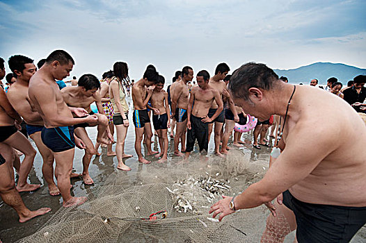 汕尾旅游,大海,休闲,捕鱼,撒网