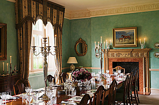 餐具摆放,银,烛台,长,餐桌,餐厅,墙壁,涂绘