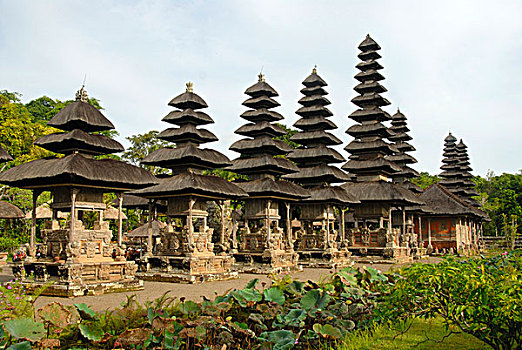 巴厘岛,印度教,高,纤细,塔,庙宇,水庙,印度尼西亚,东南亚,亚洲