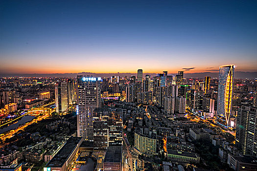 成都市九眼桥阳光新业夜景全景图