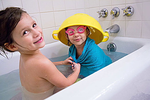 女孩,乐趣,打扮,姐妹,浴缸