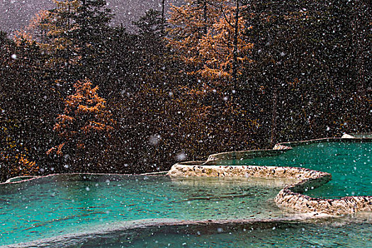 川西黄龙雪景