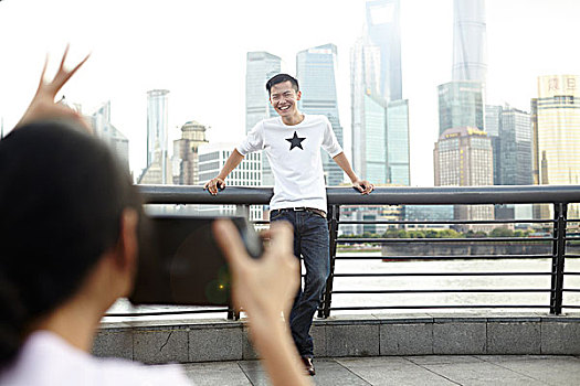 游客,姿势,女朋友,一次成像照相机,外滩,上海,中国