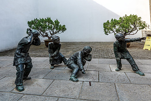 南京市甘熙宅第宅园内的民俗人物雕塑