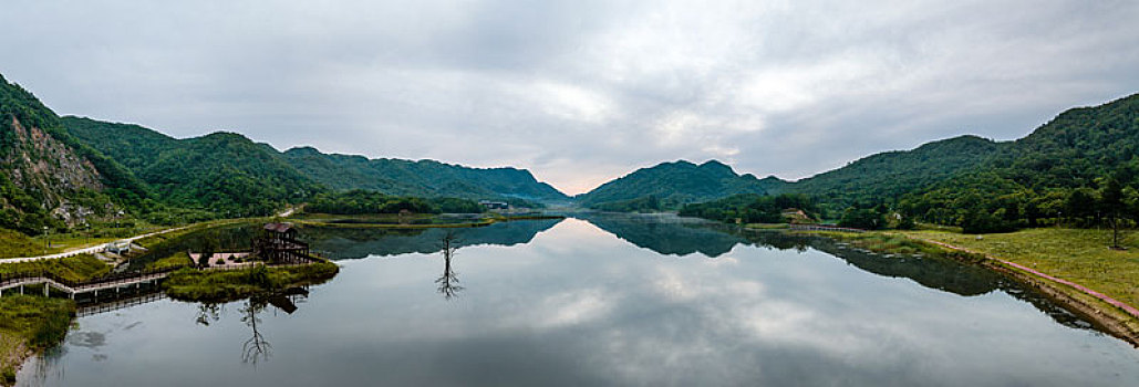 航拍四川省广元市月坝近月湖