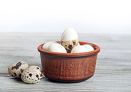 熟食,鹌鹑蛋,陶琬,木质背景