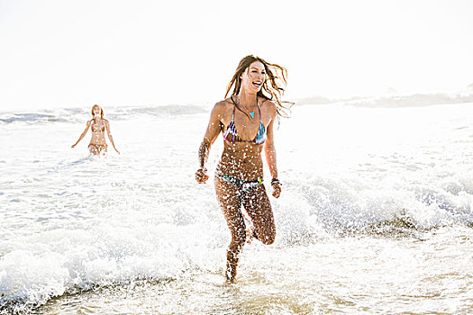 两个女人,穿,跑,海洋,开普敦,南非