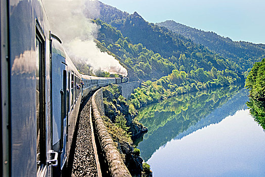 法国,上卢瓦尔省,列车