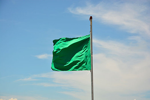 海滩绿旗