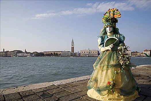 人,戴着,传统服装,站立,水边,威尼斯,意大利