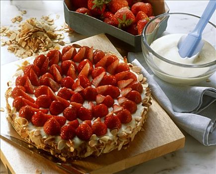 草莓蛋糕,杏仁粉