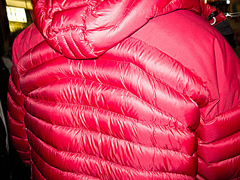 红色,外套