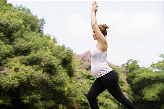 孕妇,母亲,腹部,放松,公园,瑜珈,冥想