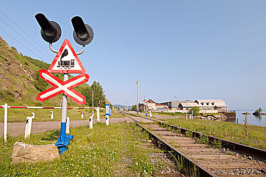 铁道口,铁路,住宅区,贝加尔湖,伊尔库茨克,区域,西伯利亚,俄罗斯联邦,欧亚大陆