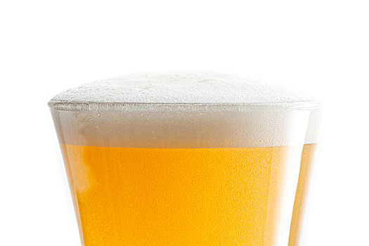 满杯,啤酒,白色背景