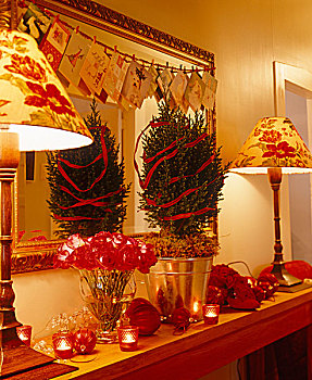 微型,针叶树,装饰,简单,红丝带,桌面摆饰,圣诞节,壁炉架