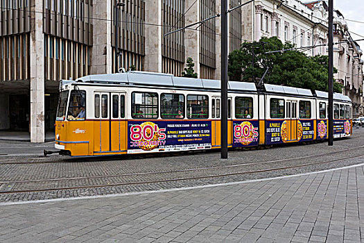 电动公交车在匈牙利首都布达佩斯