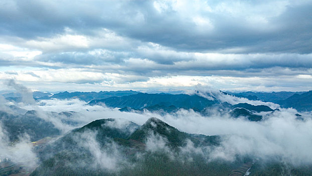 重庆酉阳,乡村雨后风景美