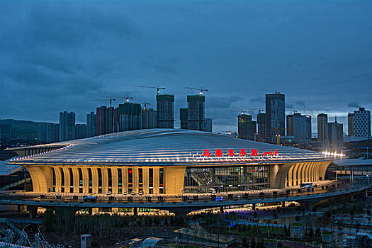 乌鲁木齐高铁新客站夜景