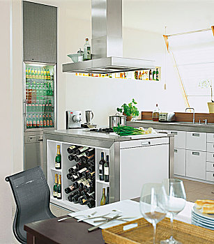 厨房,葡萄酒,架子,冰箱,餐桌