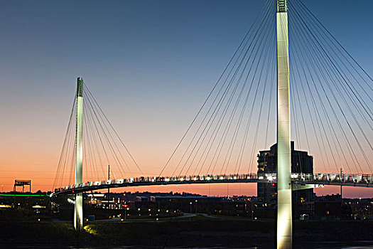 美国,内布拉斯加州,步行桥,密苏里,河,黄昏