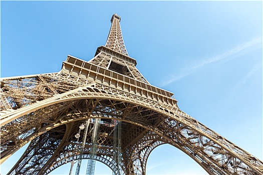 埃菲尔铁塔,巴黎,夏天