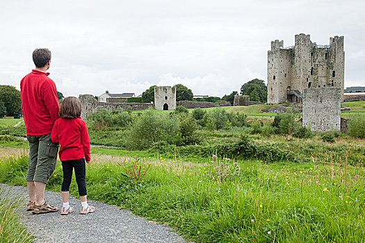 父亲,女儿,城堡,米斯郡,爱尔兰