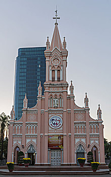 越南岘港粉色教堂